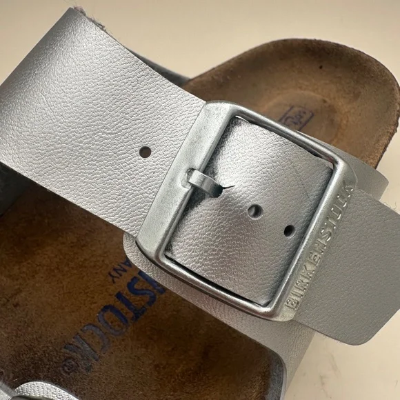 Silver Birkenstock Arizona Sandals - Size 7 - Picture 9 of 11